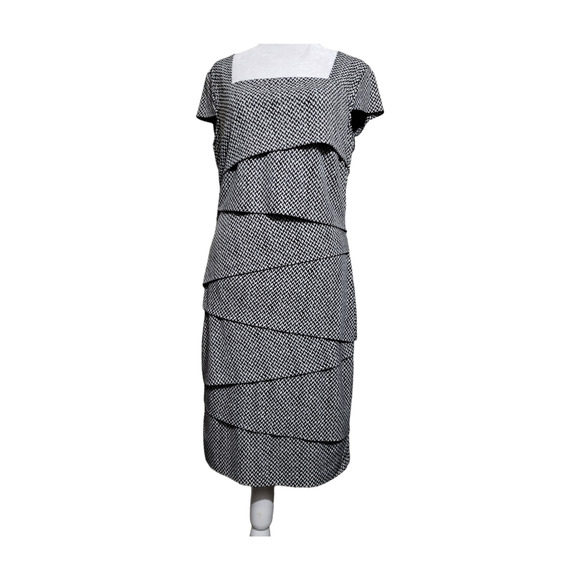 WHITE HOUSE BLACK MARKET Instantly Slimming Black & White Tiered Dress Sz. 12 - Picture 4 of 8